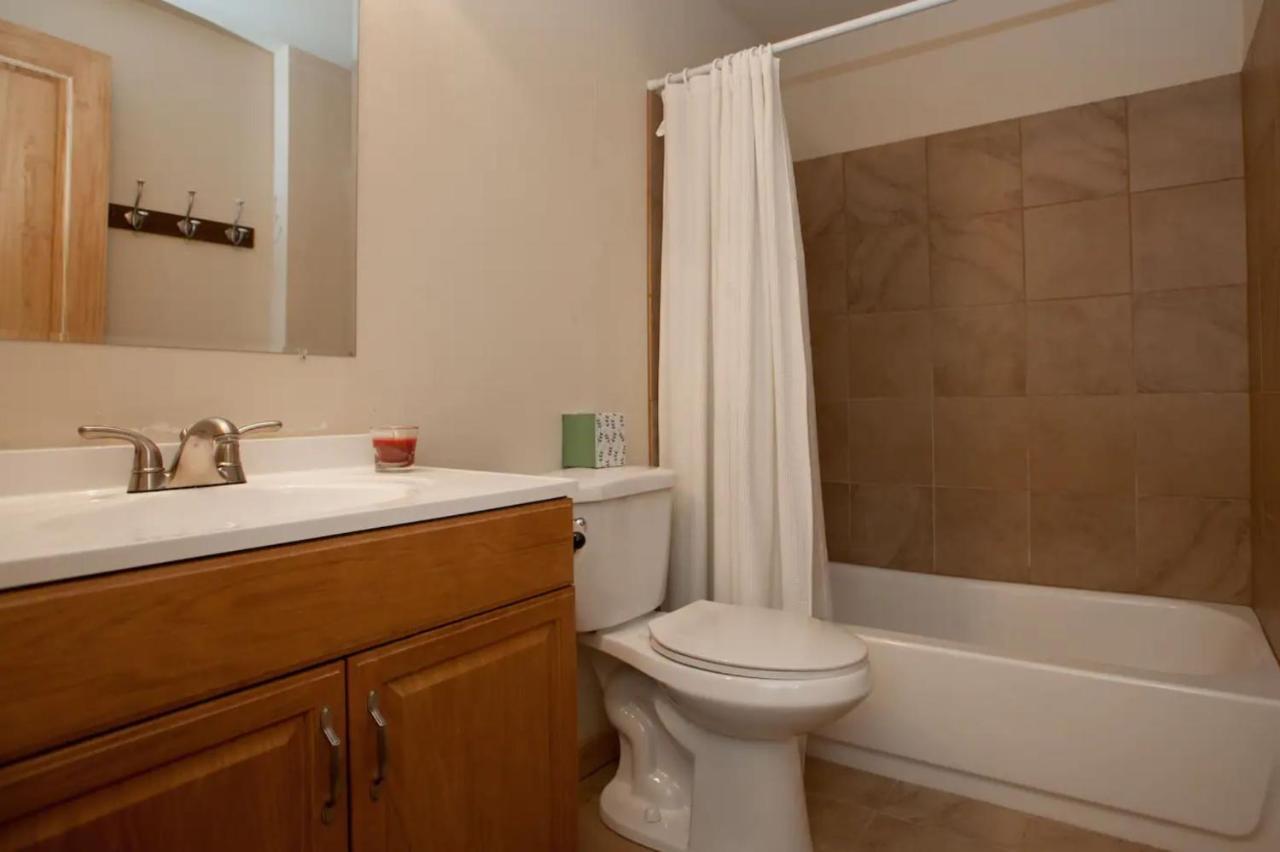 Cozy Townhouse On The Main Bus Line Villa Breckenridge Luaran gambar